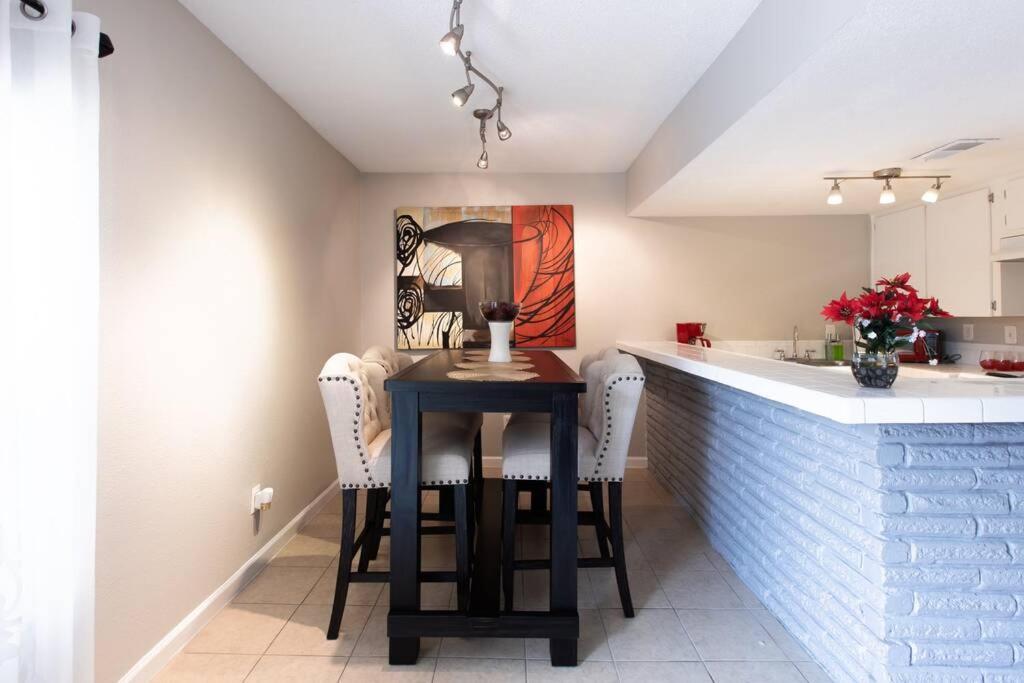Urban 2Br Apartment In The Heart Of The Heights Χιούστον Εξωτερικό φωτογραφία
